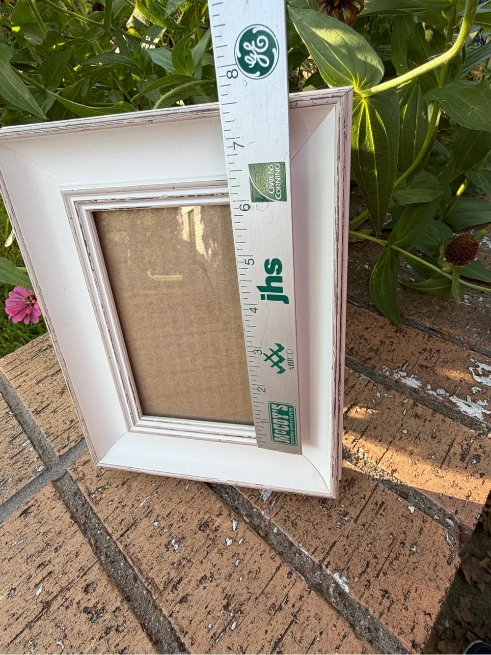White Distressed Shabby Chic Wood Picture 6x4”Frame - Hanging or Standing